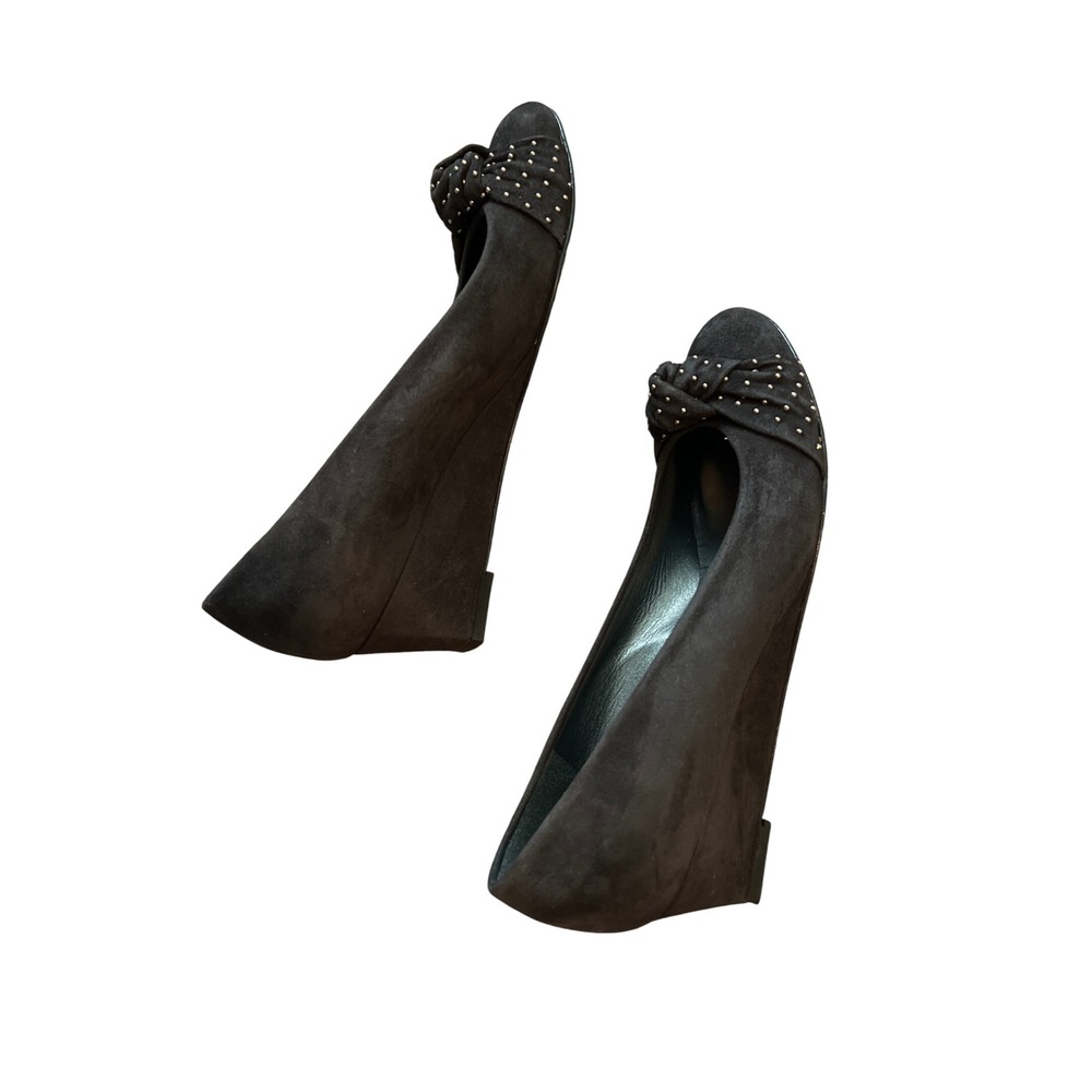 Stuart Weitzman Black Suede Studded Bow Wedge Pumps Shoes Size 9 SS Made Spain - Picture 4 of 6